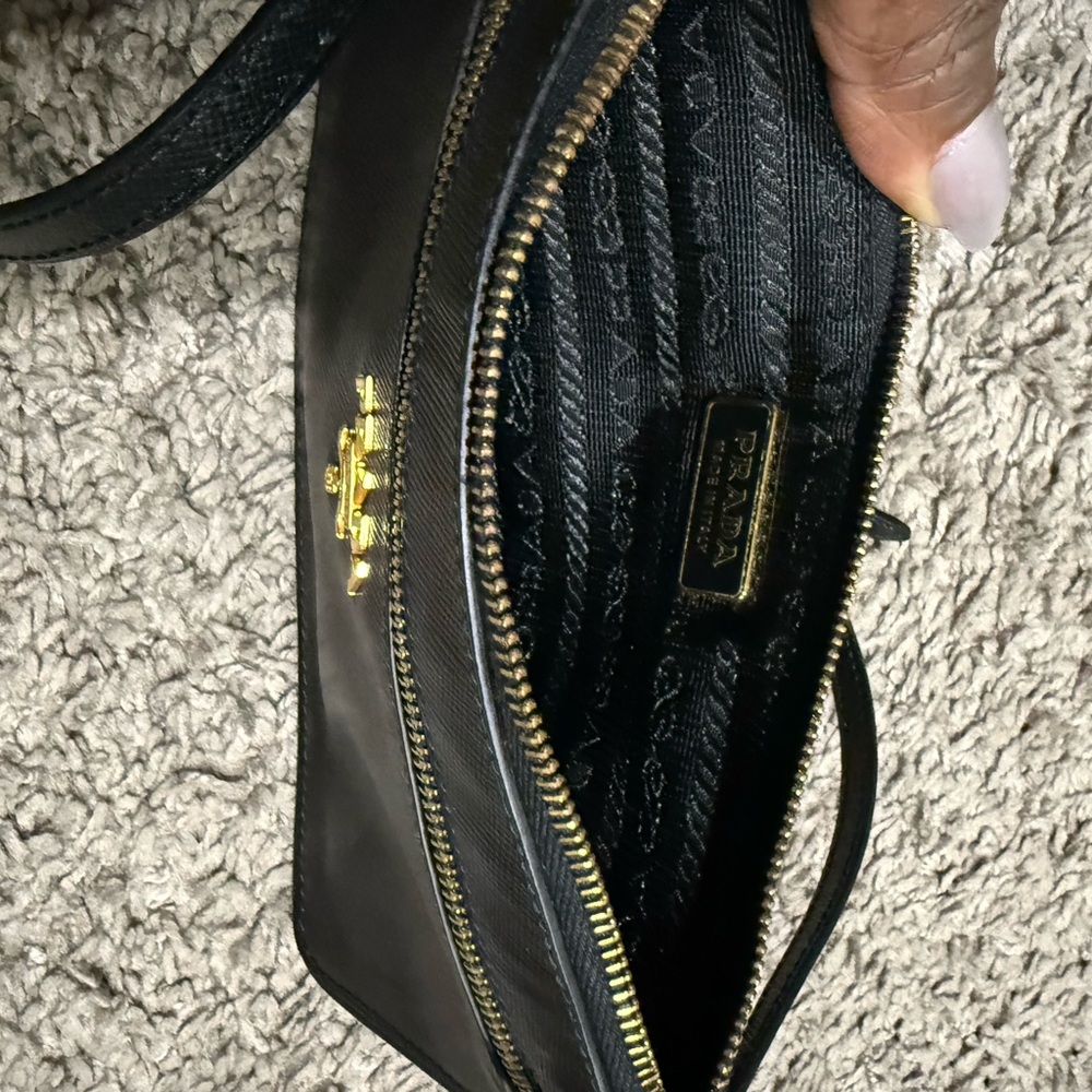 Preloved Prada Saffiano Pochette Black Leather Crossbody Bag - Picture 4 of 6